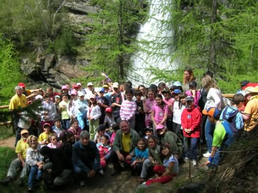 gruppo alle cascate di Lillaz